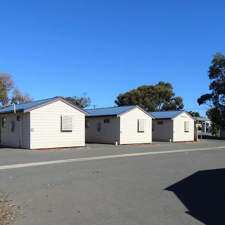 Moonta Bay Cabins Motel Port Moonta Esterno foto
