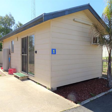 Moonta Bay Cabins Motel Port Moonta Esterno foto