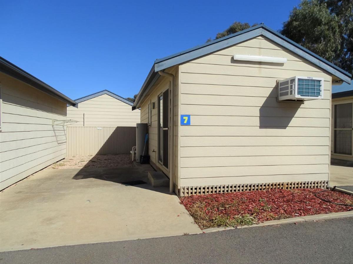 Moonta Bay Cabins Motel Port Moonta Esterno foto
