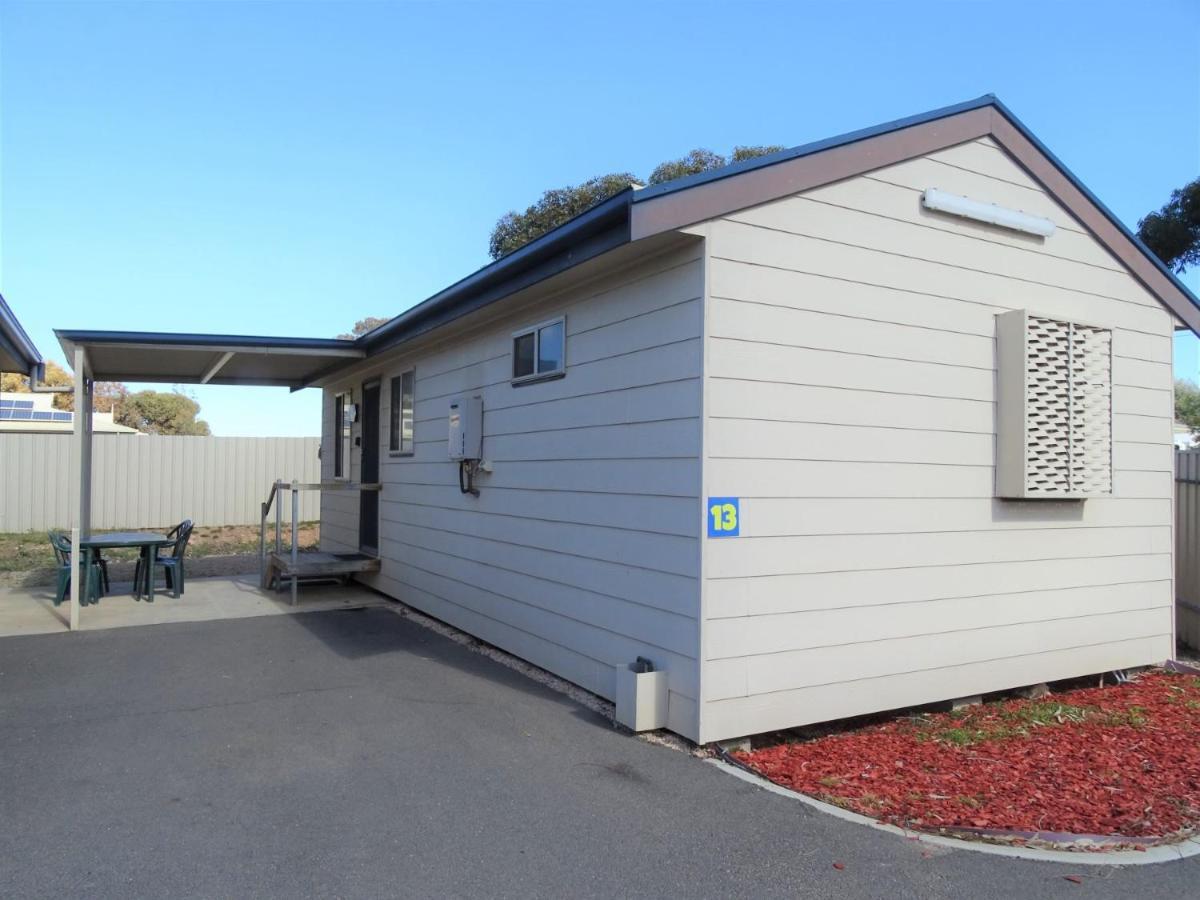Moonta Bay Cabins Motel Port Moonta Esterno foto